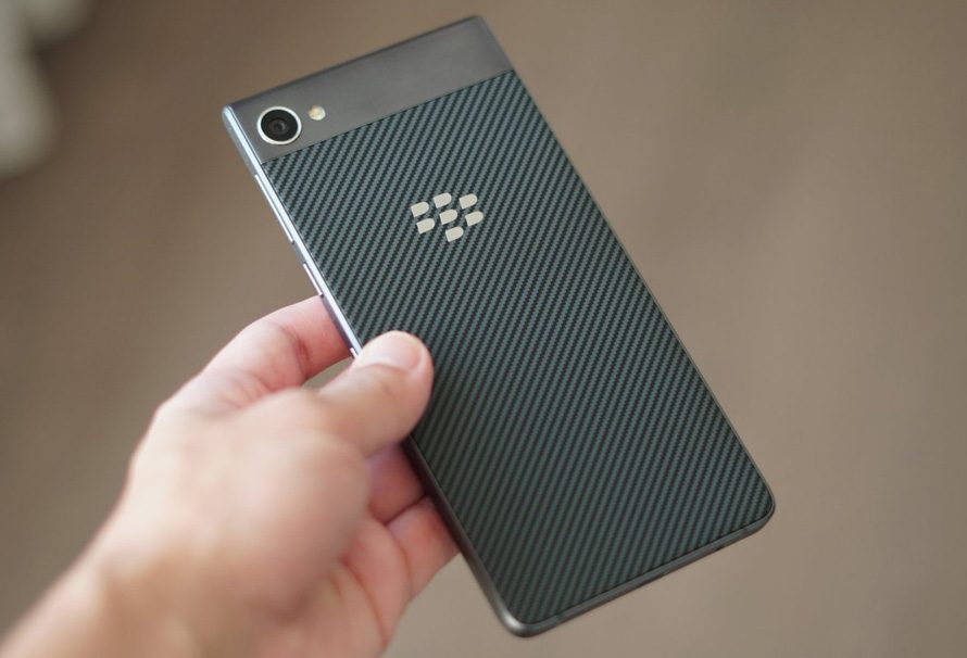 BlackBerry Motion: con Android y sin teclado