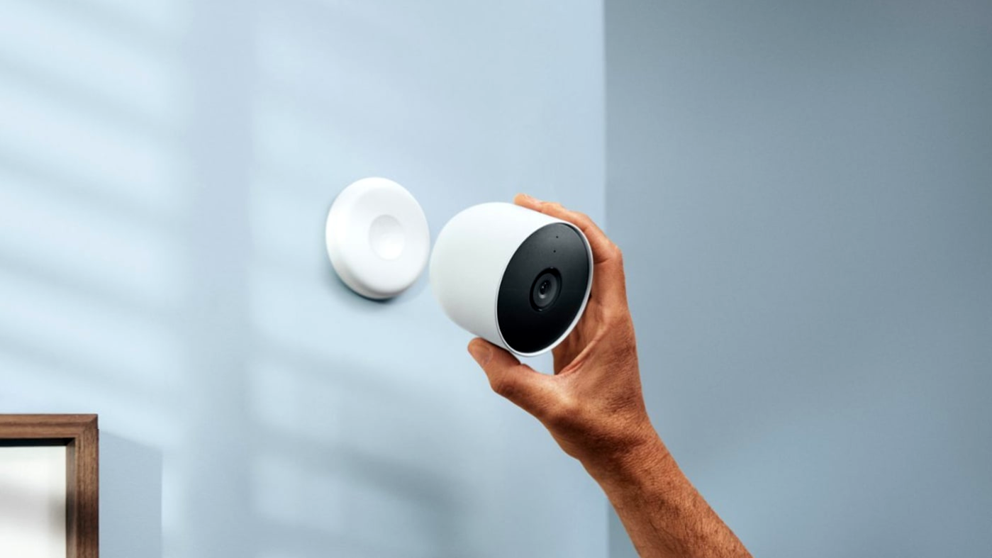 ¡Hoy ahorra $100 en paquetes de tres cámaras de seguridad Nest Cam de Google!
